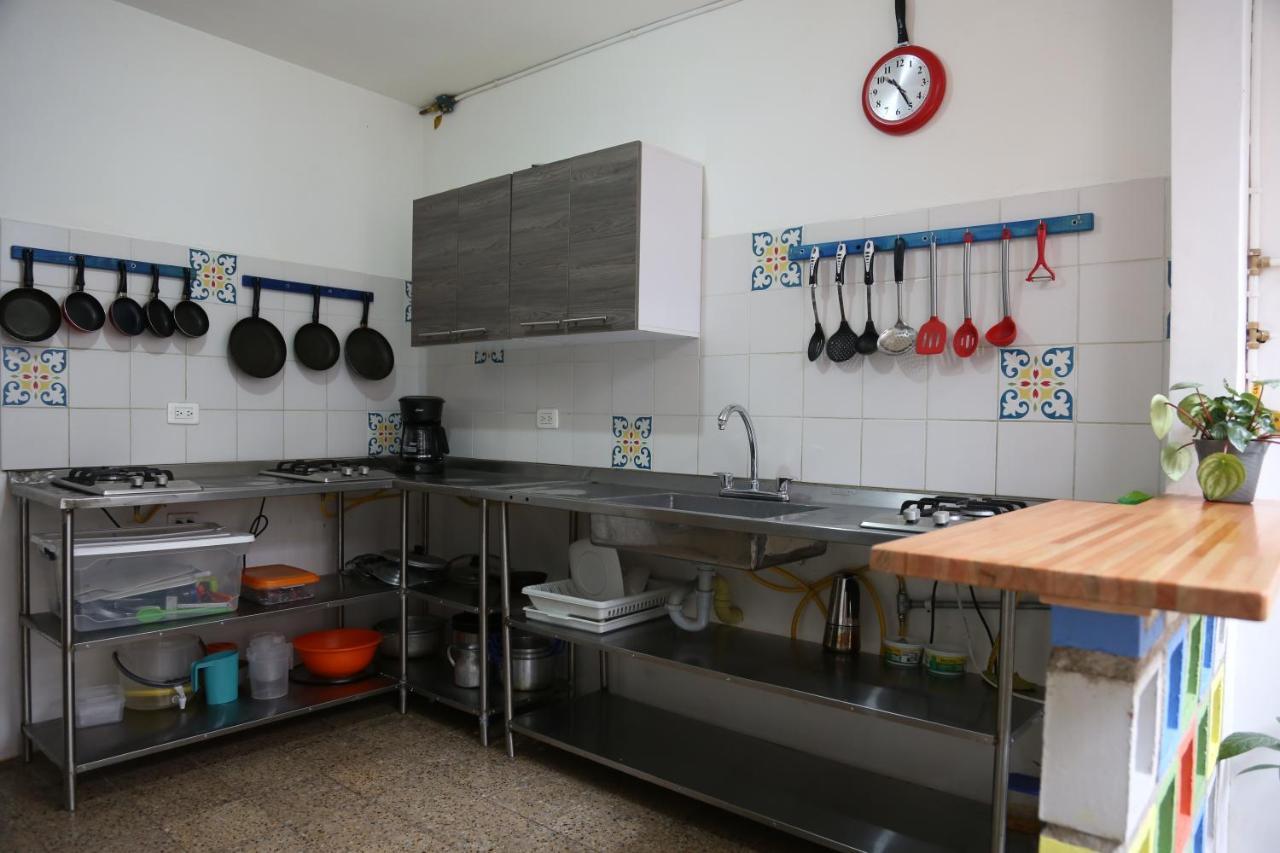 Charlie Palace Hostel Medellín Eksteriør billede